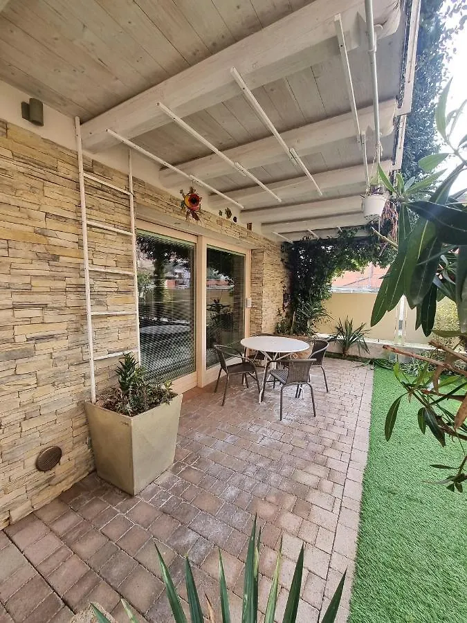 Appartamento Little Queen-By Goccia Di Lago Desenzano del Garda Apartment