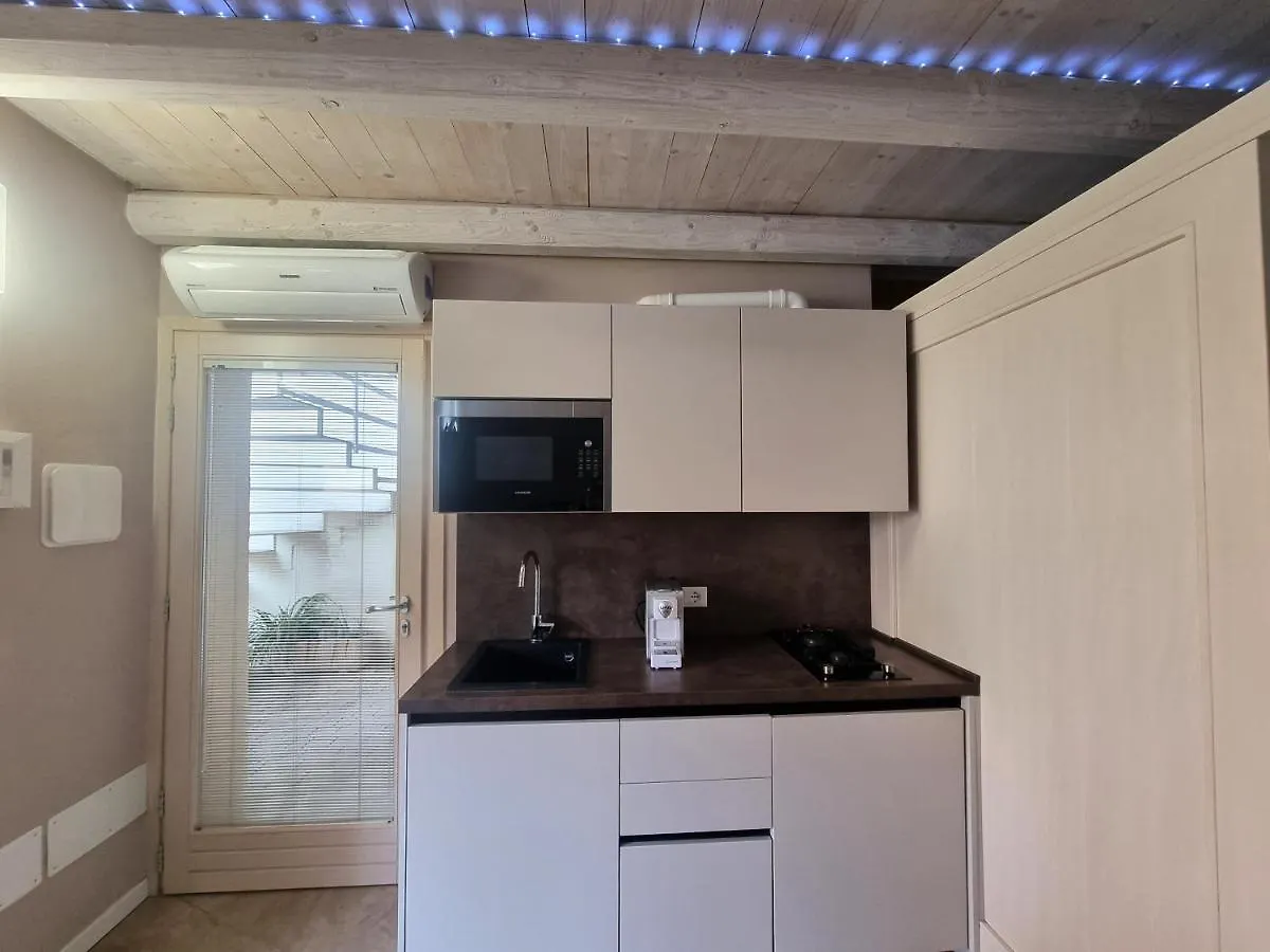 Appartamento Little Queen-By Goccia Di Lago Desenzano del Garda