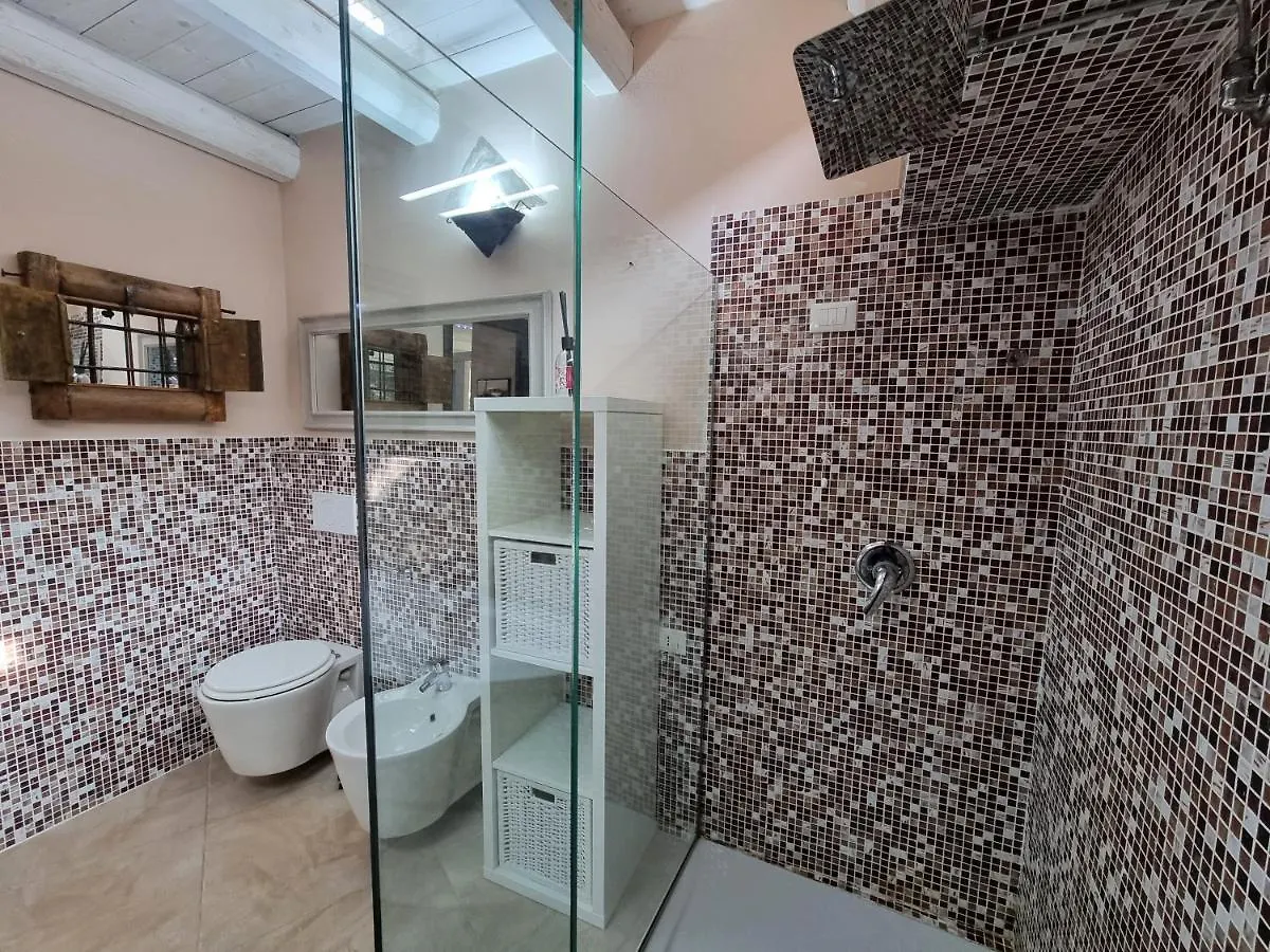 Apartment Appartamento Little Queen-By Goccia Di Lago Desenzano del Garda Italy