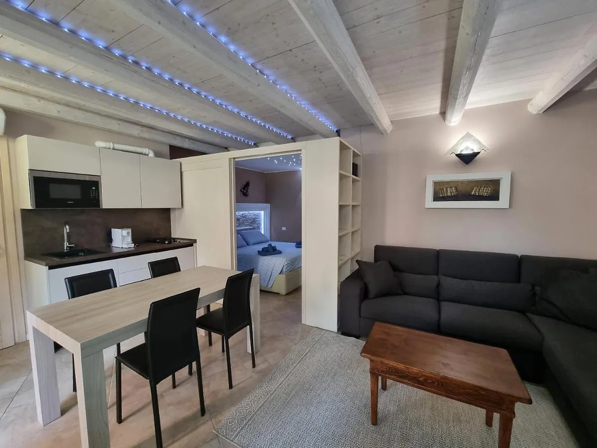 Apartment Appartamento Little Queen-By Goccia Di Lago Desenzano del Garda