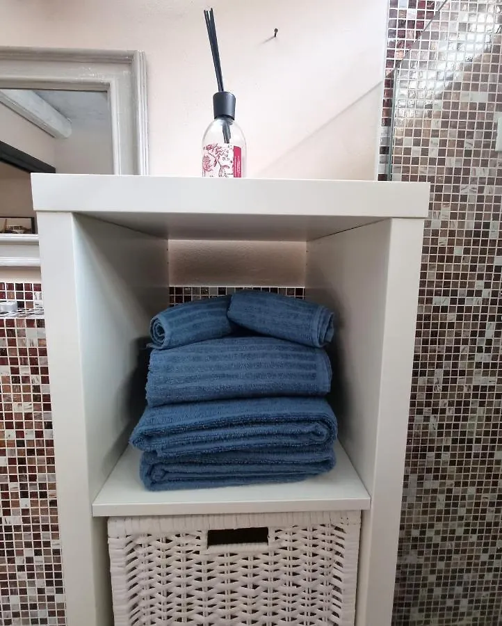 Apartmán Appartamento Little Queen-By Goccia Di Lago Desenzano del Garda Itálie